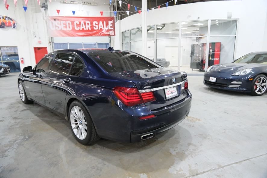 2015 BMW 7 Series 750Li - Photo 8