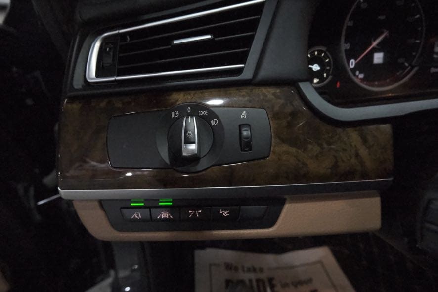 2015 BMW 7 Series 750Li - Photo 38