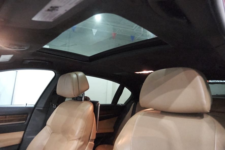 2015 BMW 7 Series 750Li - Photo 37