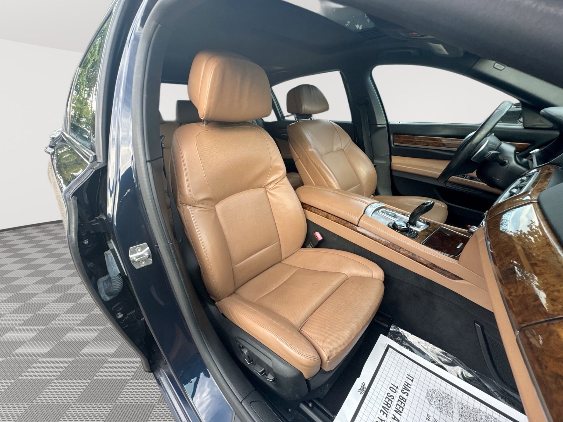 2015 BMW 7 Series 750Li - Photo 28