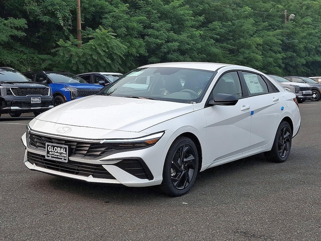 New 2026 Hyundai Elantra SEL Sport Sedan