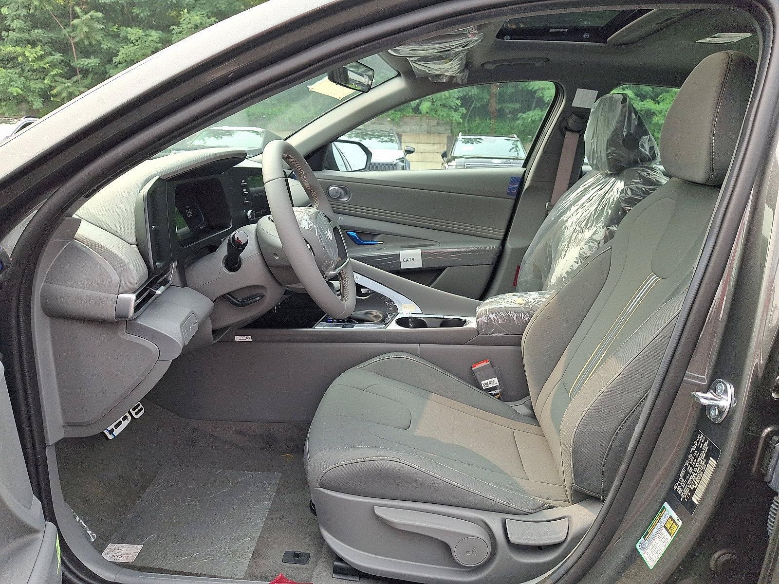 2026 Hyundai Elantra SEL - Photo 9