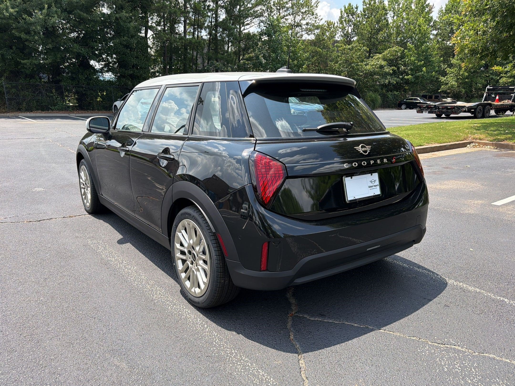 2026 MINI Hardtop 4 Door S - Photo 3
