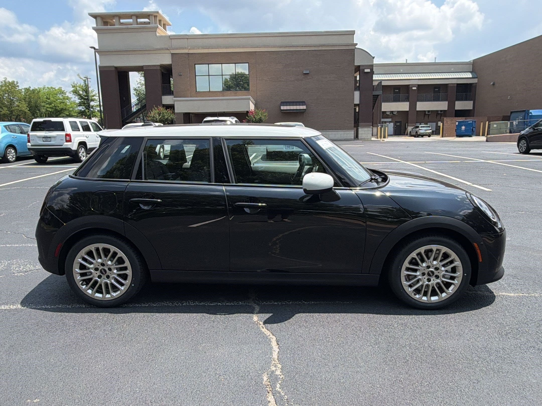 2026 MINI Hardtop 4 Door S - Photo 8