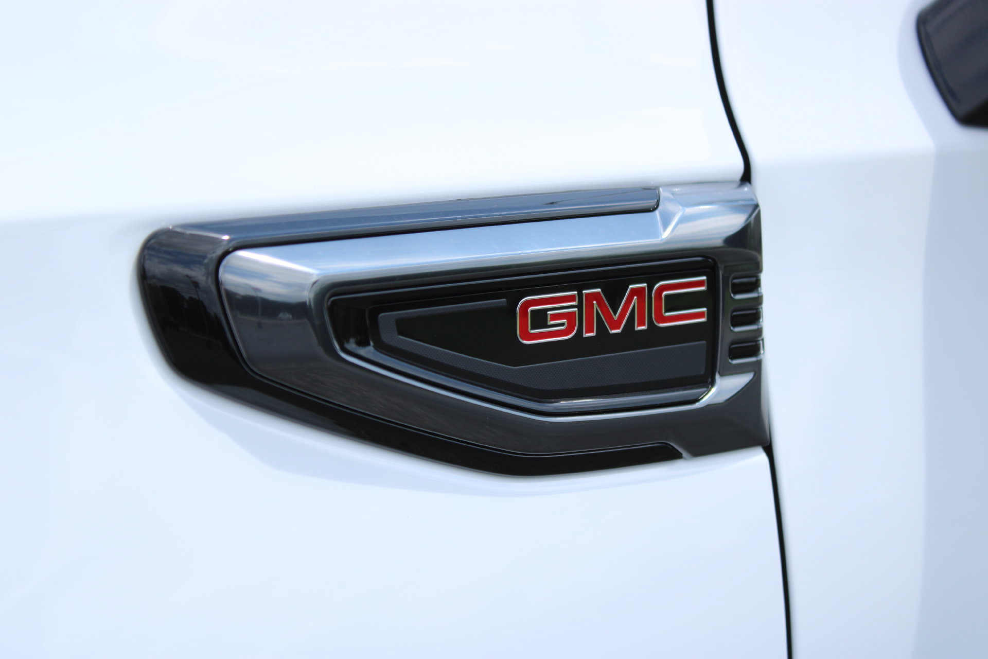 New 2026 GMC Yukon AT4 SUV
