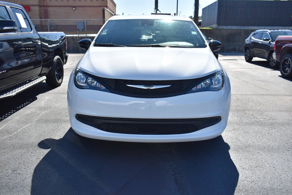 Used 2025 Chrysler Voyager LX Minivan/Van