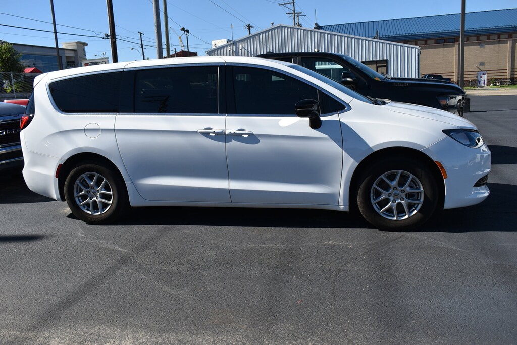 Used 2025 Chrysler Voyager LX Minivan/Van