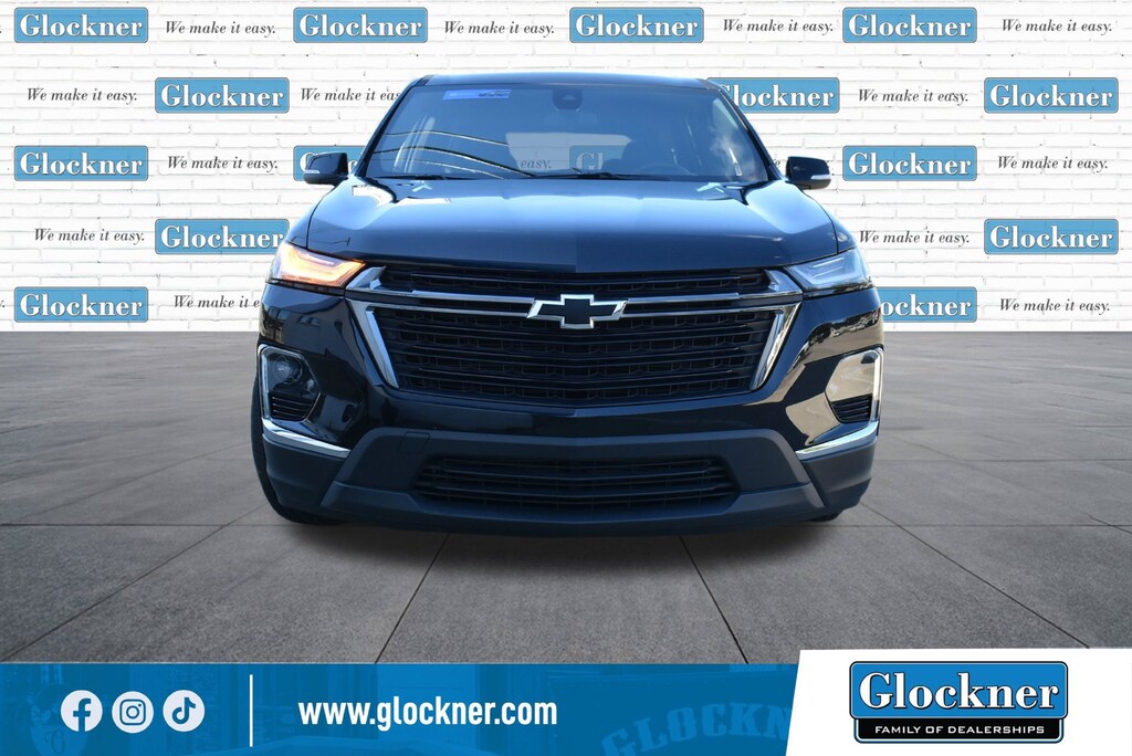 Used 2023 Chevrolet Traverse LT Cloth SUV