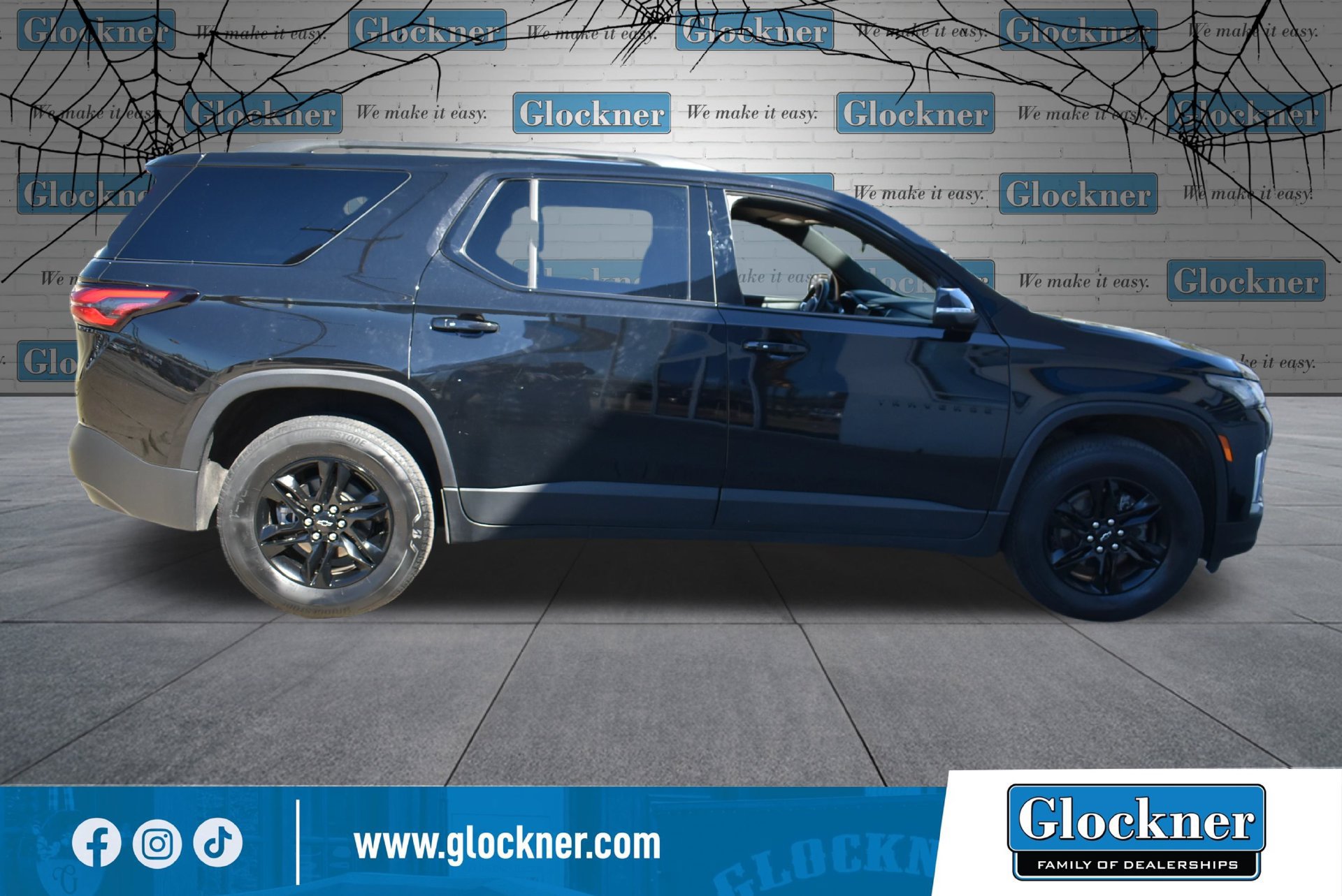 Used 2023 Chevrolet Traverse LT Cloth SUV