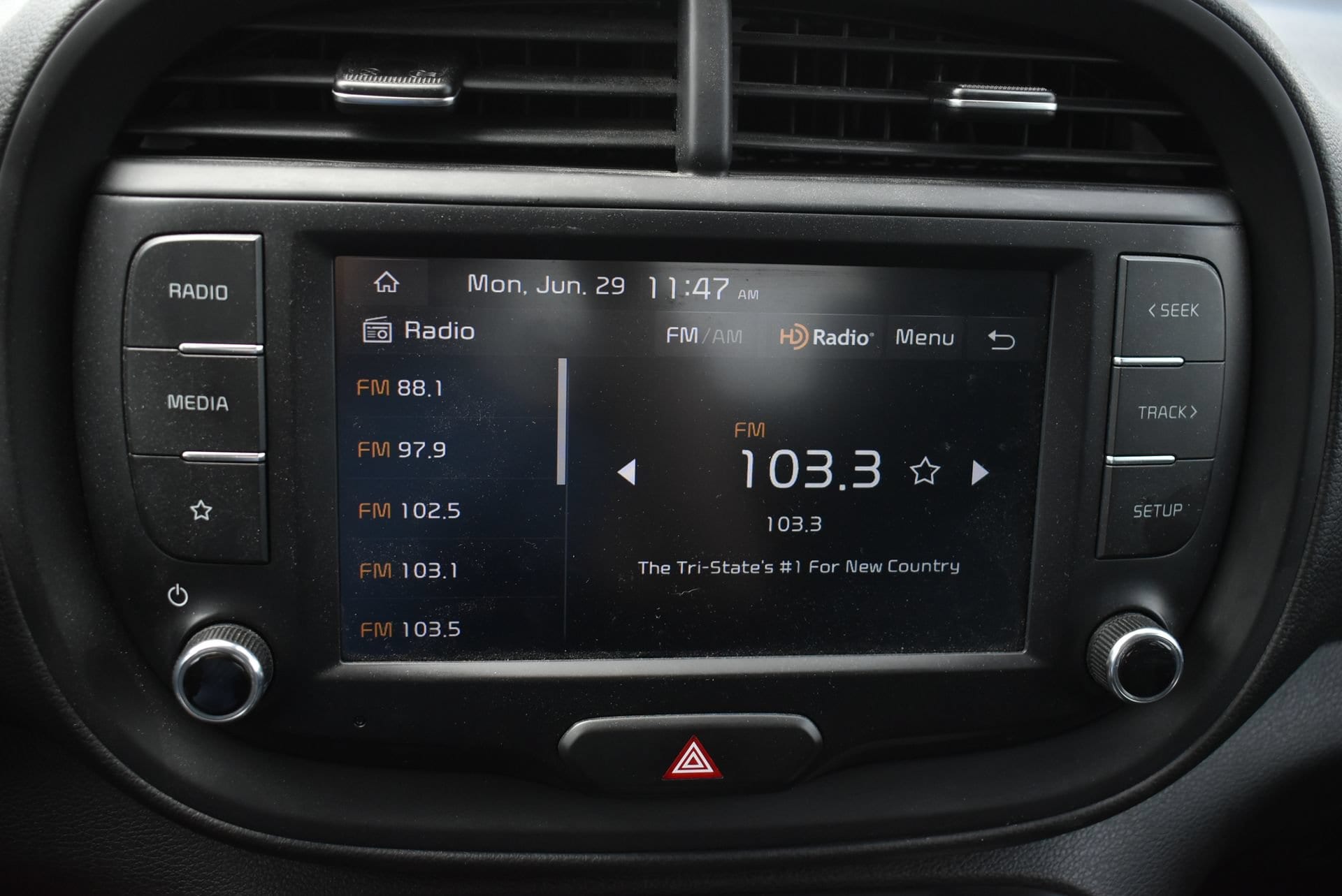 2023 Kia Soul LX - Photo 24