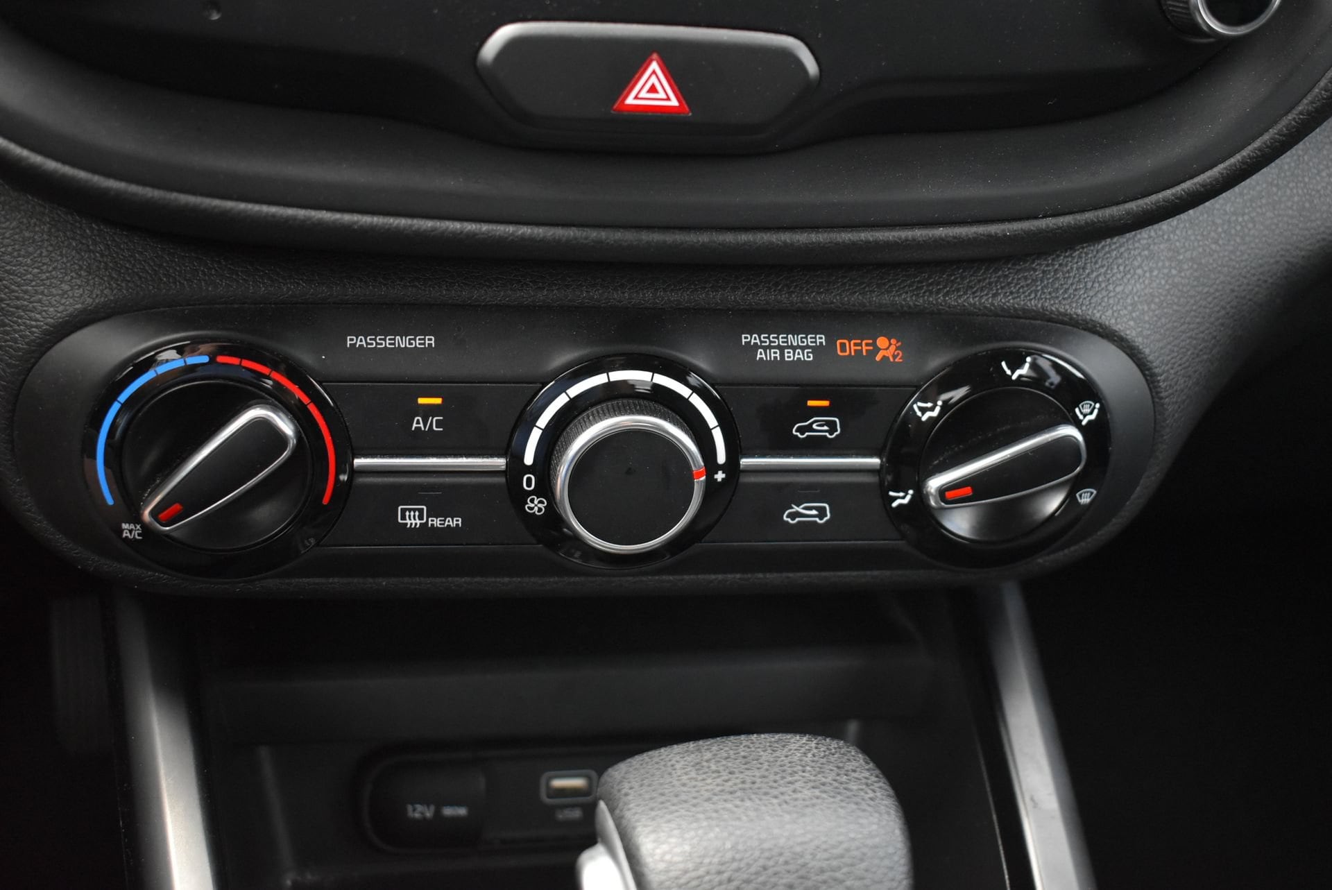 2023 Kia Soul LX - Photo 25