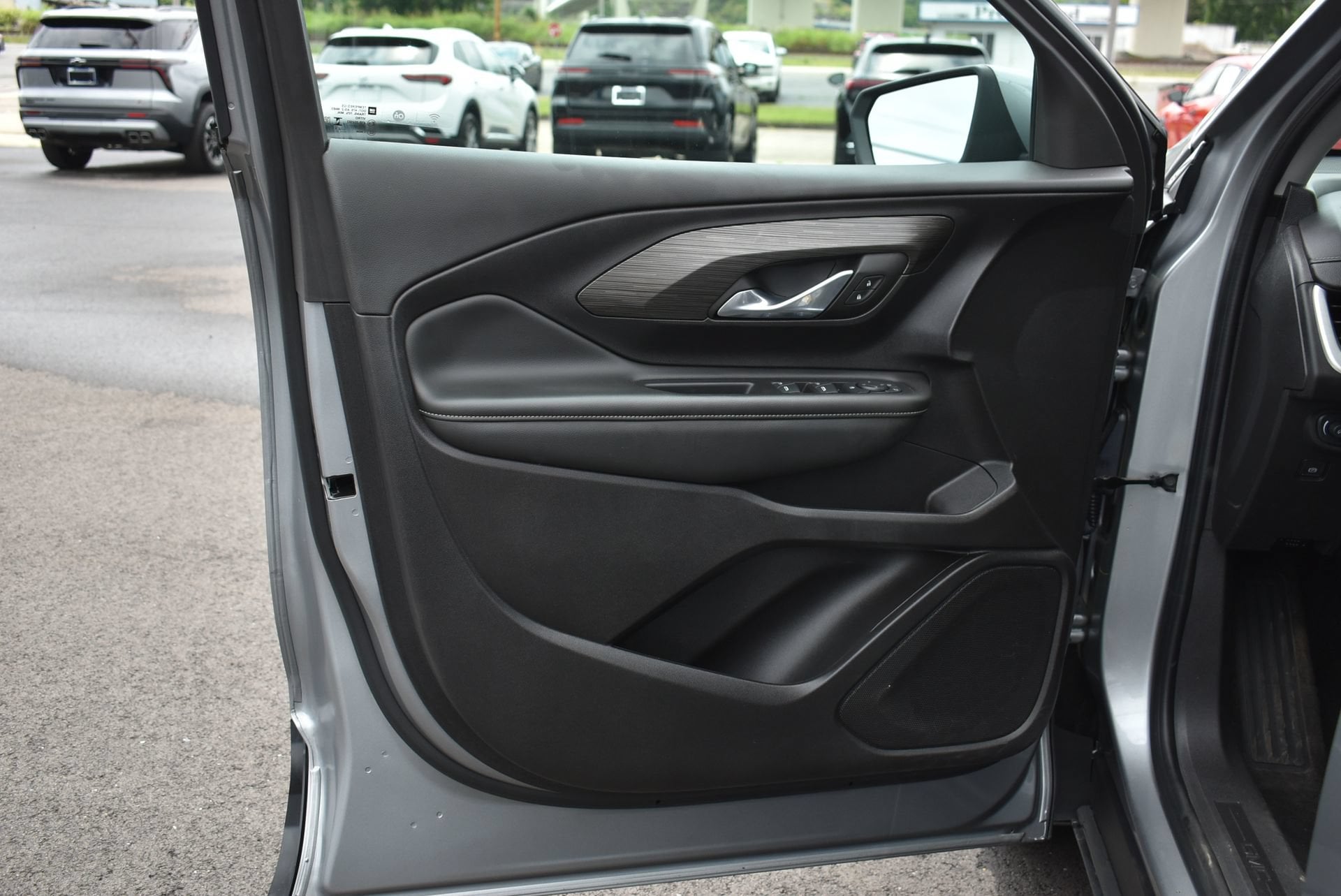 2024 GMC Terrain SLE - Photo 11