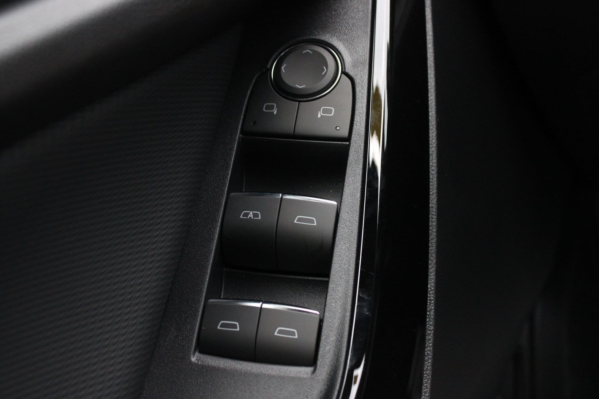 2027 Chevrolet Equinox RS - Photo 24