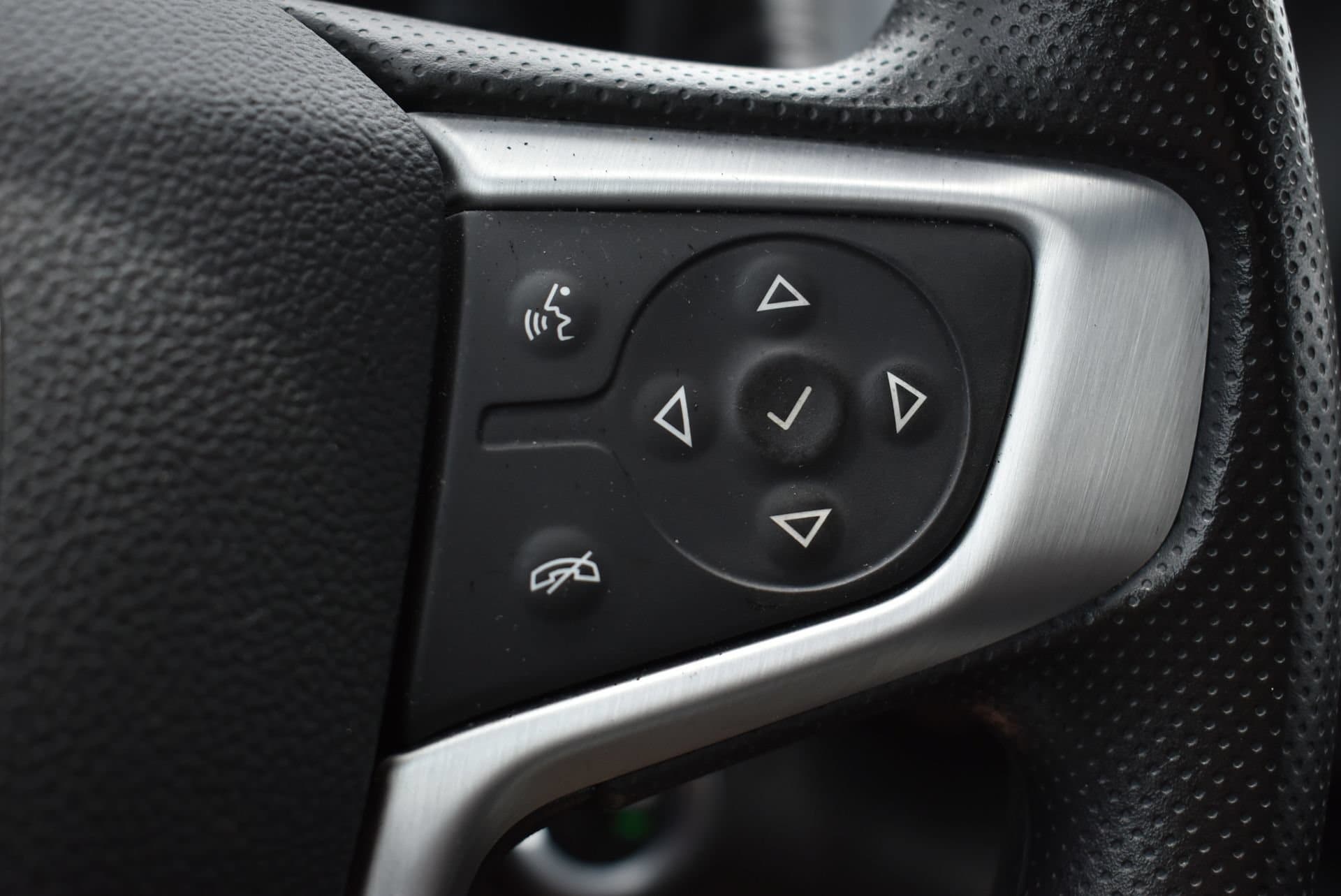 2024 GMC Terrain SLE - Photo 17