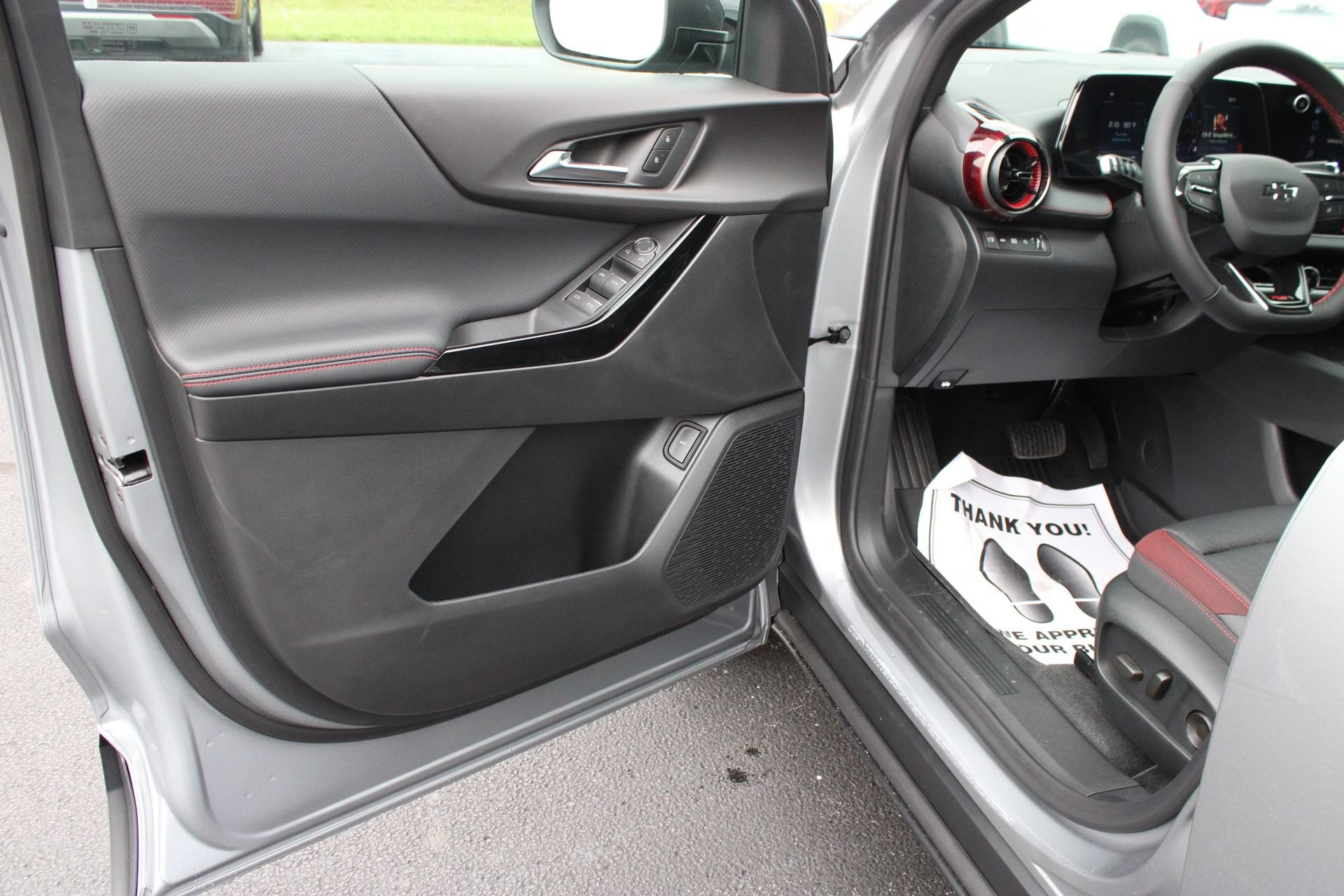 2027 Chevrolet Equinox RS - Photo 12