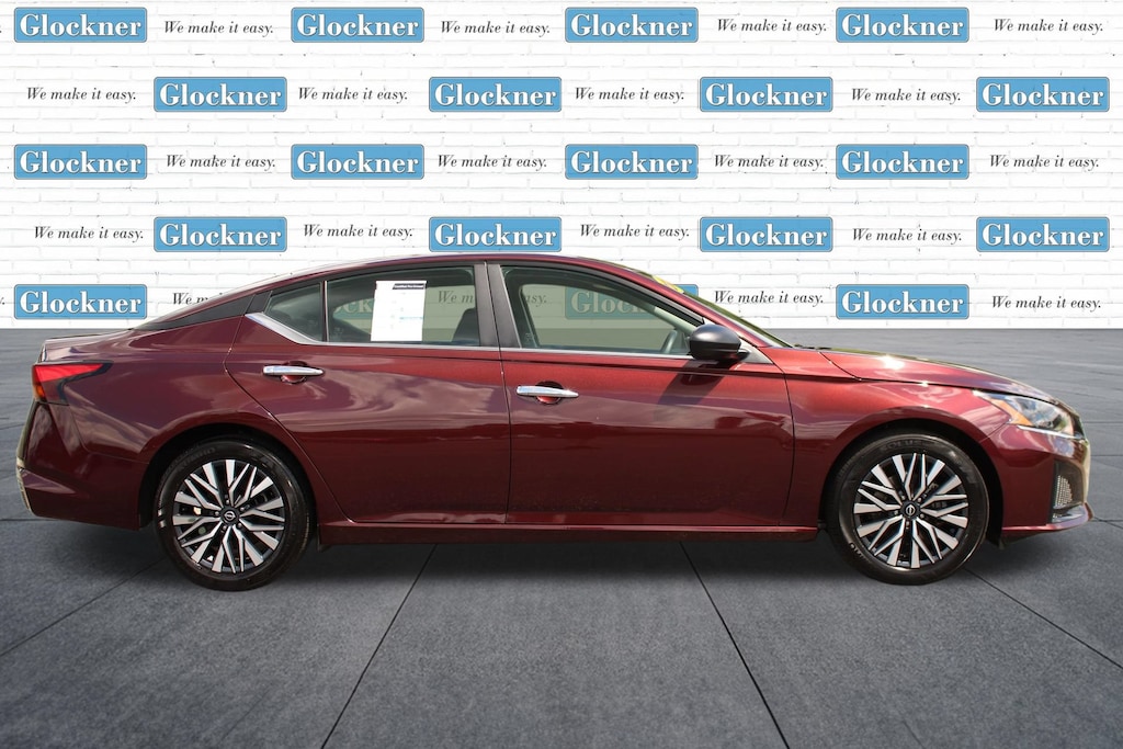 Used 2025 Nissan Altima SV Sedan