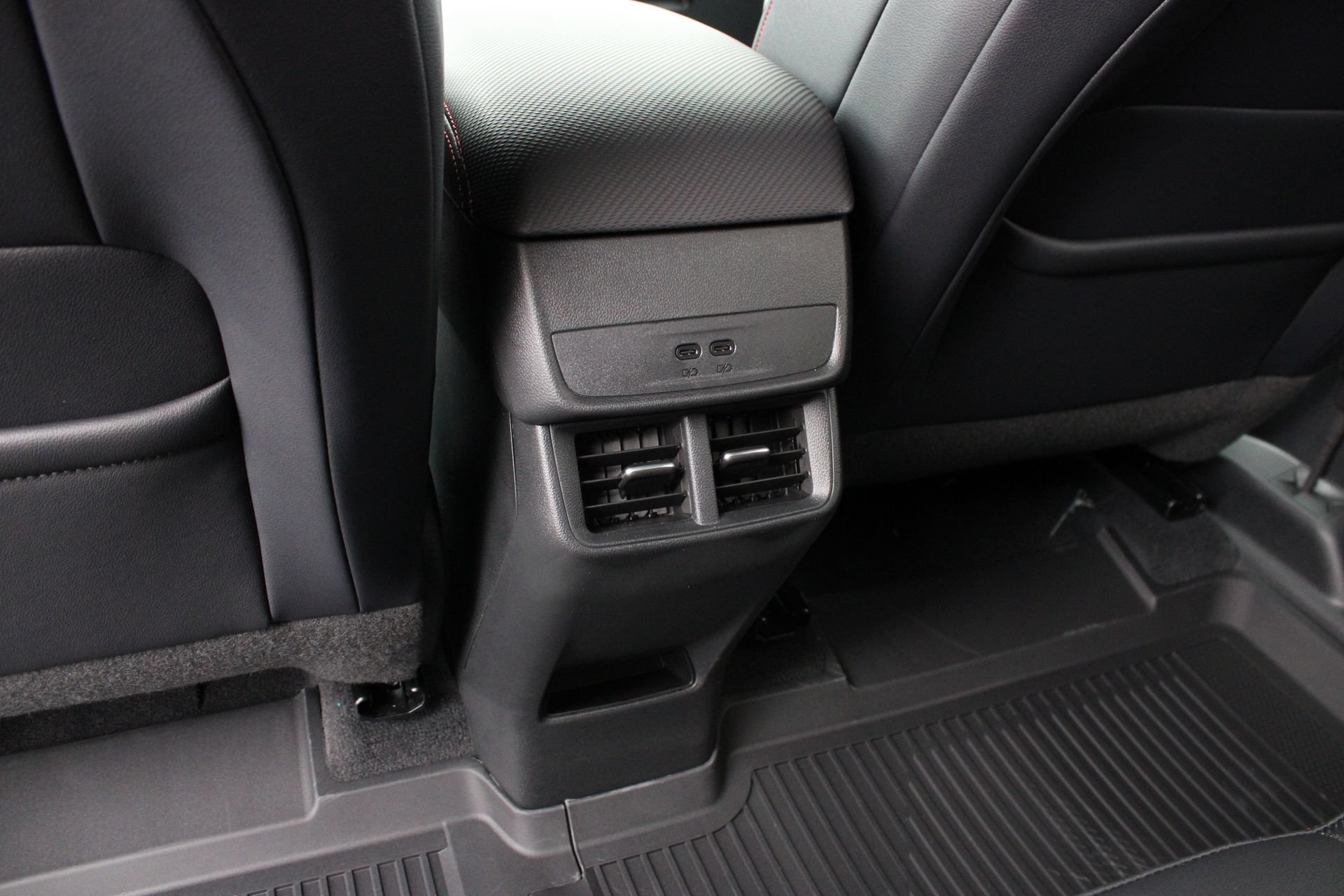 2027 Chevrolet Equinox RS - Photo 20