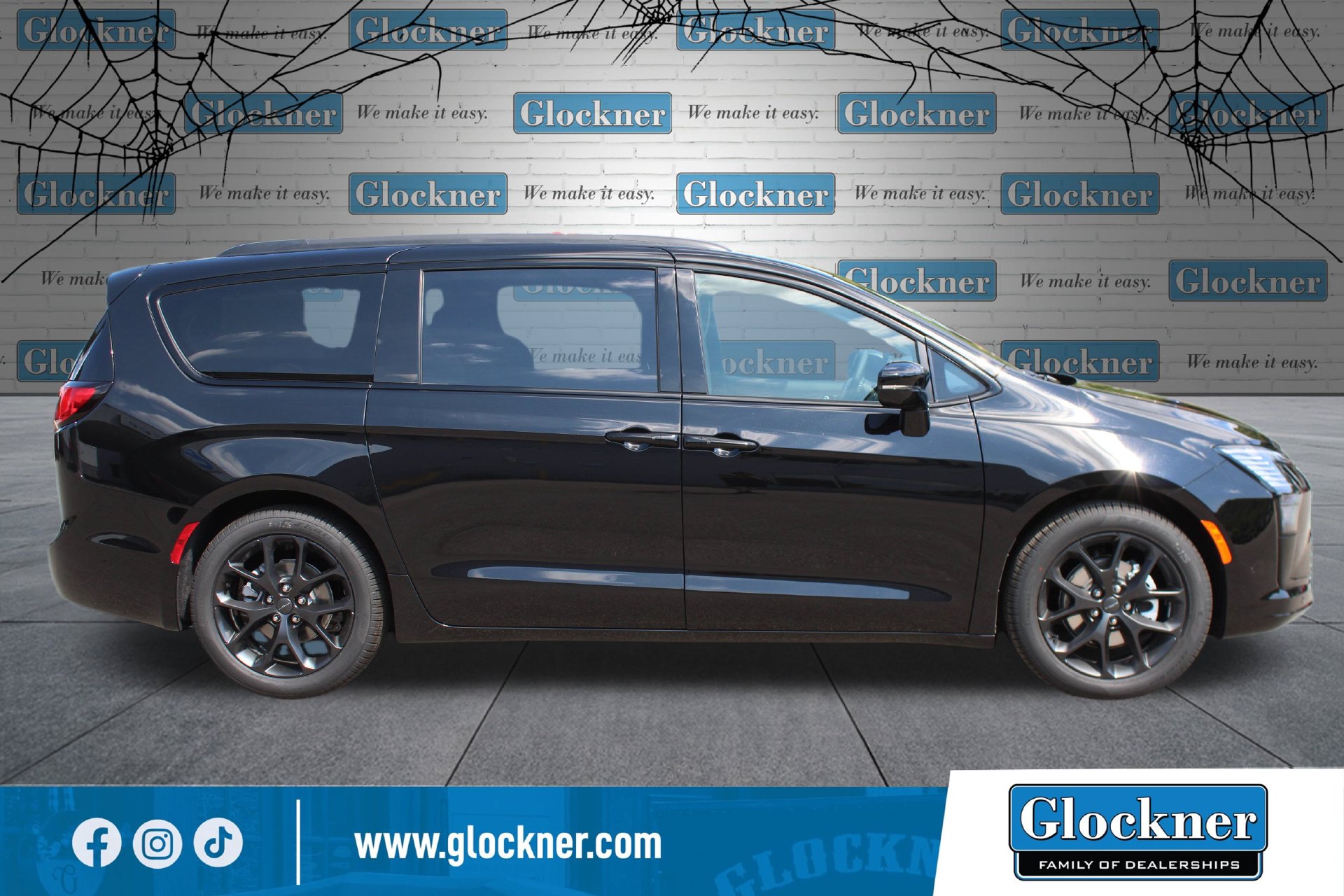 New 2027 Chrysler Pacifica LIMITED Passenger Van