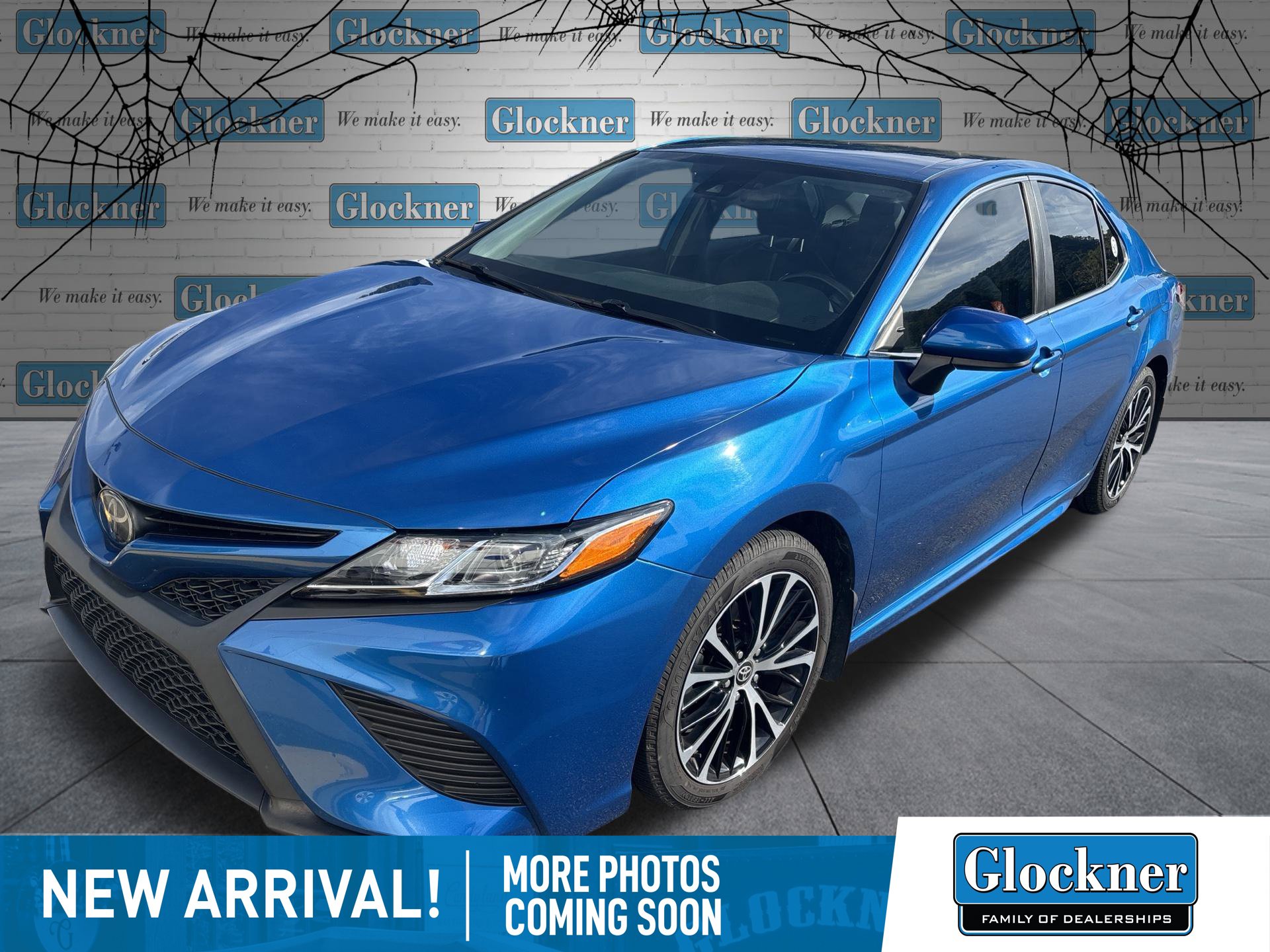 Used 2020 Toyota Camry SE Sedan