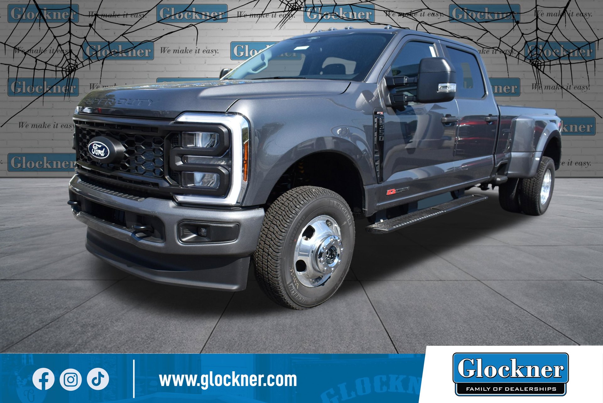 2027 Ford F-350SD XL Truck Crew Cab