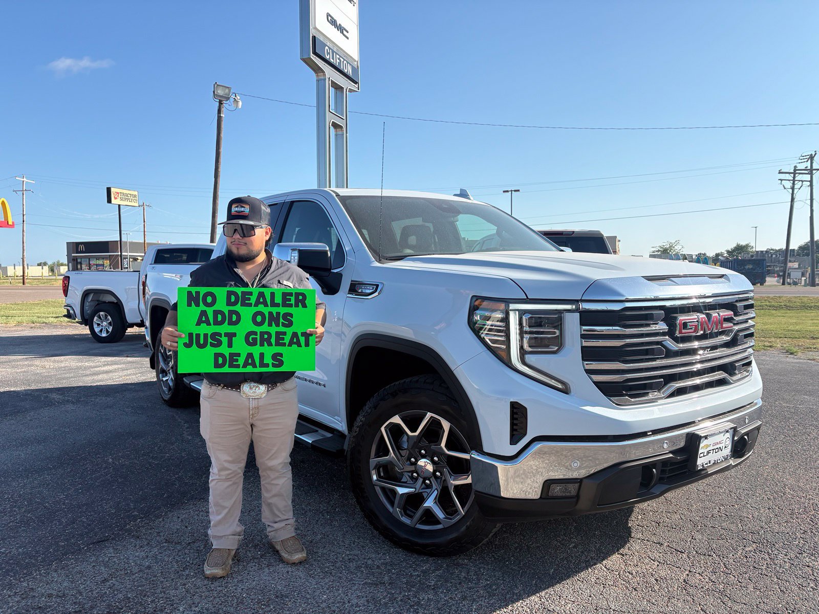 2026 GMC Sierra 1500 SLT