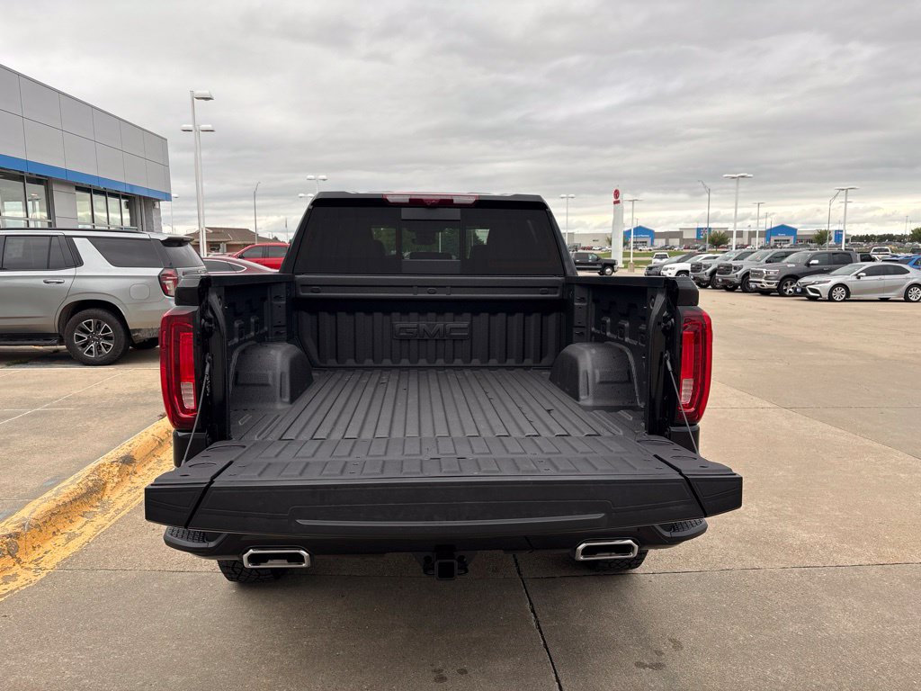 2026 GMC Sierra 1500 AT4 - Photo 8