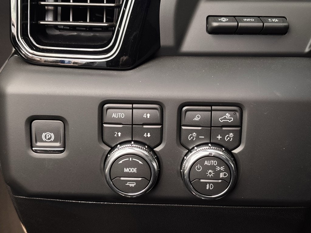 2026 GMC Sierra 2500HD AT4X - Photo 18