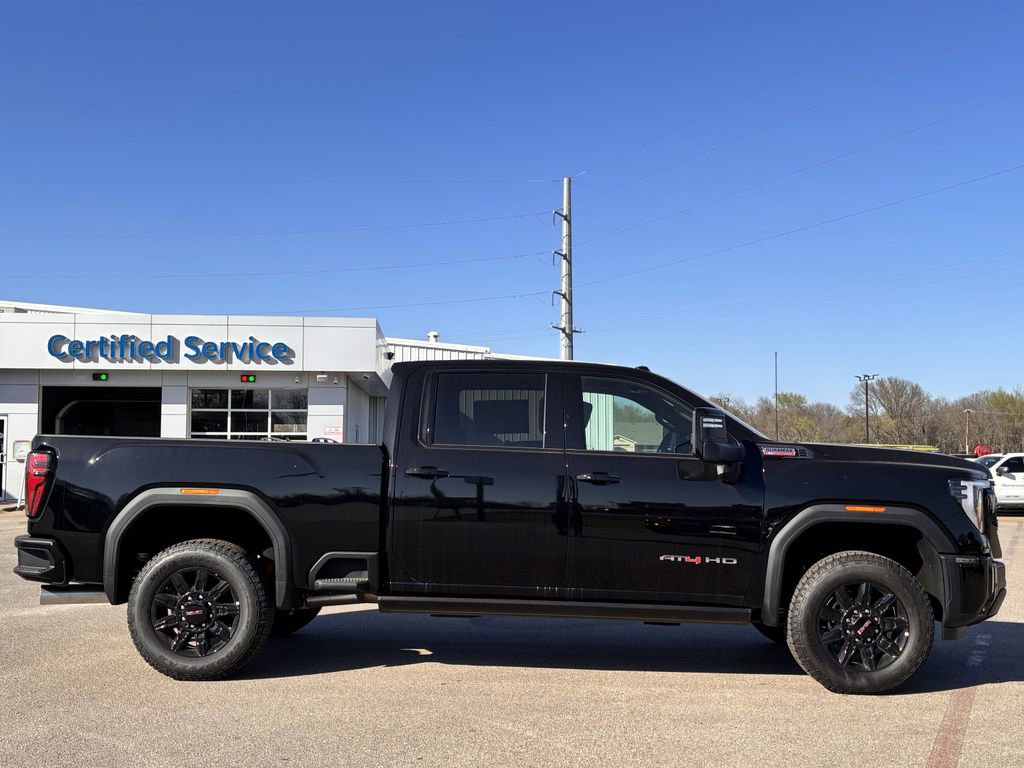 2026 GMC Sierra 2500HD AT4 - Photo 3