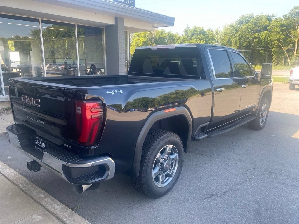 2025 GMC Sierra 2500HD SLT - Photo 11