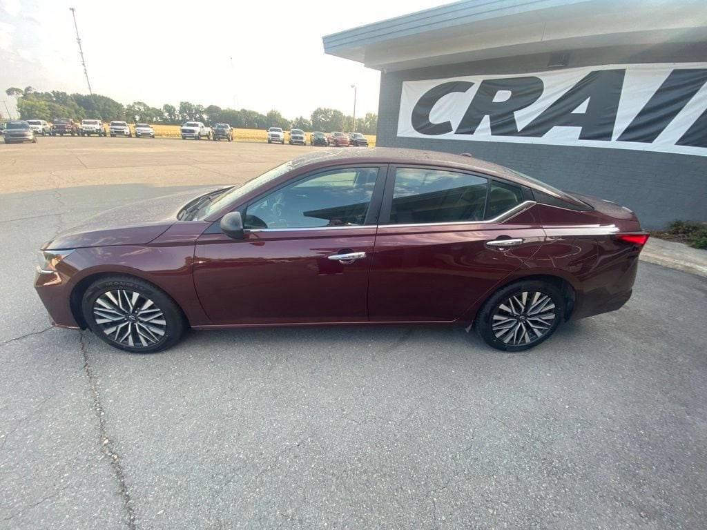 Used 2025 Nissan Altima SV Sedan