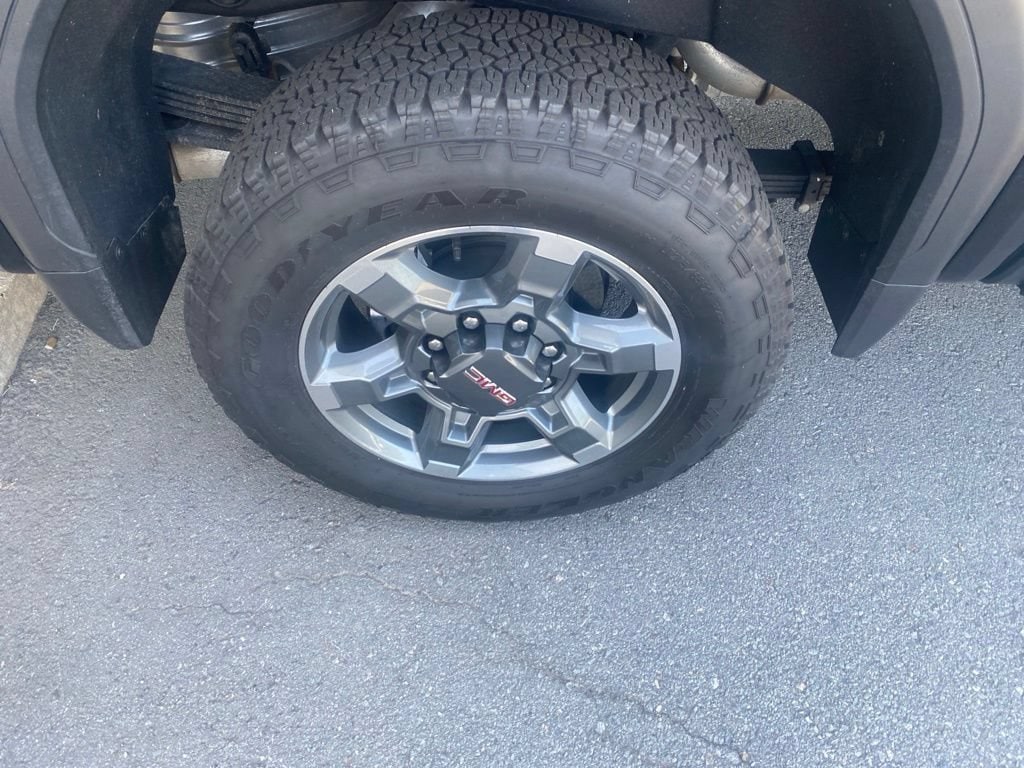 2025 GMC Sierra 2500HD SLT - Photo 15