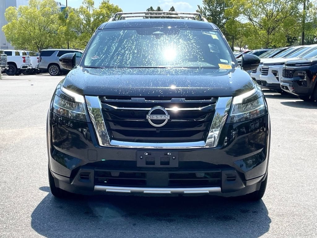 Used 2023 Nissan Pathfinder SL SUV