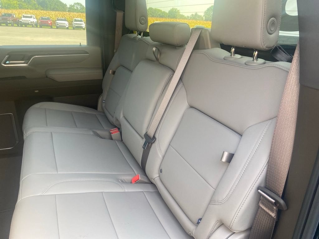 2025 GMC Sierra 2500HD SLT - Photo 33