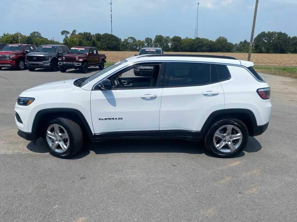 Used 2024 Jeep Compass Latitude SUV
