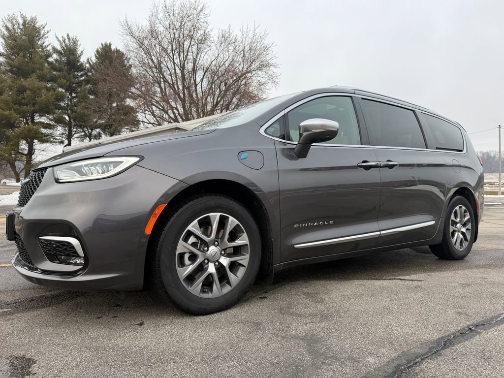 2022 Chrysler Pacifica Hybrid Pinnacle Hybrid