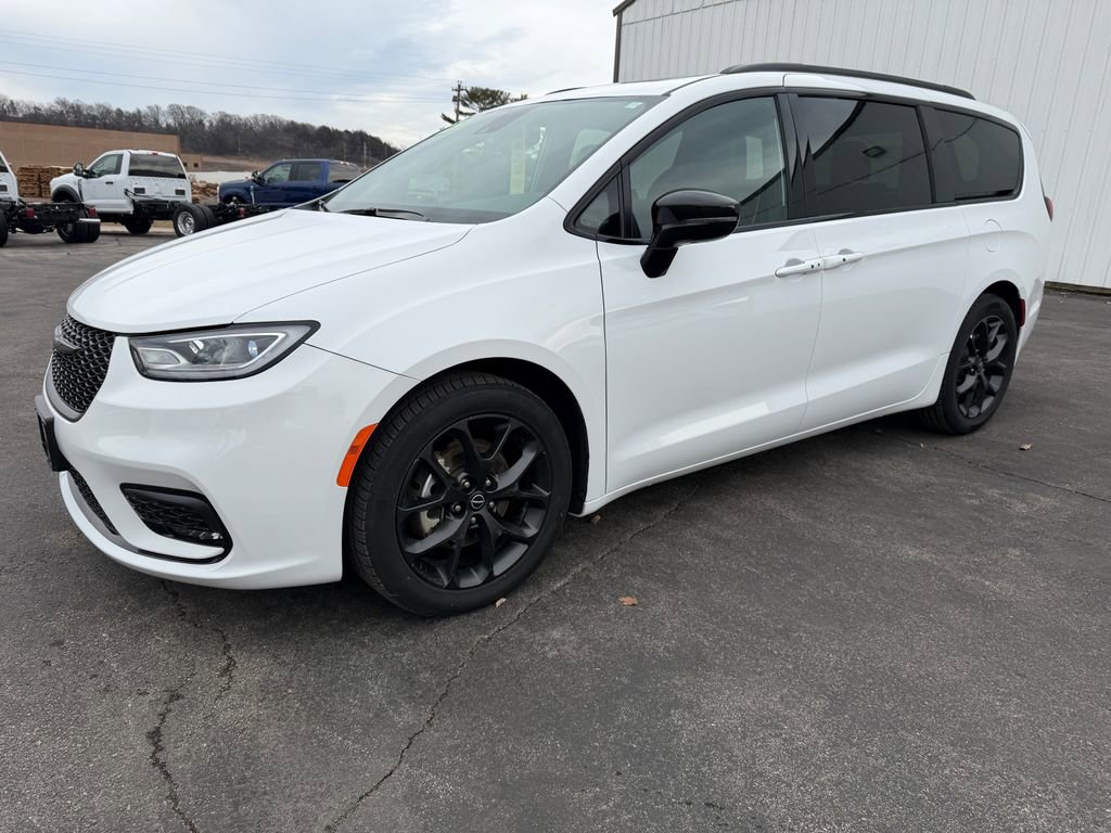 2025 Chrysler Pacifica Limited