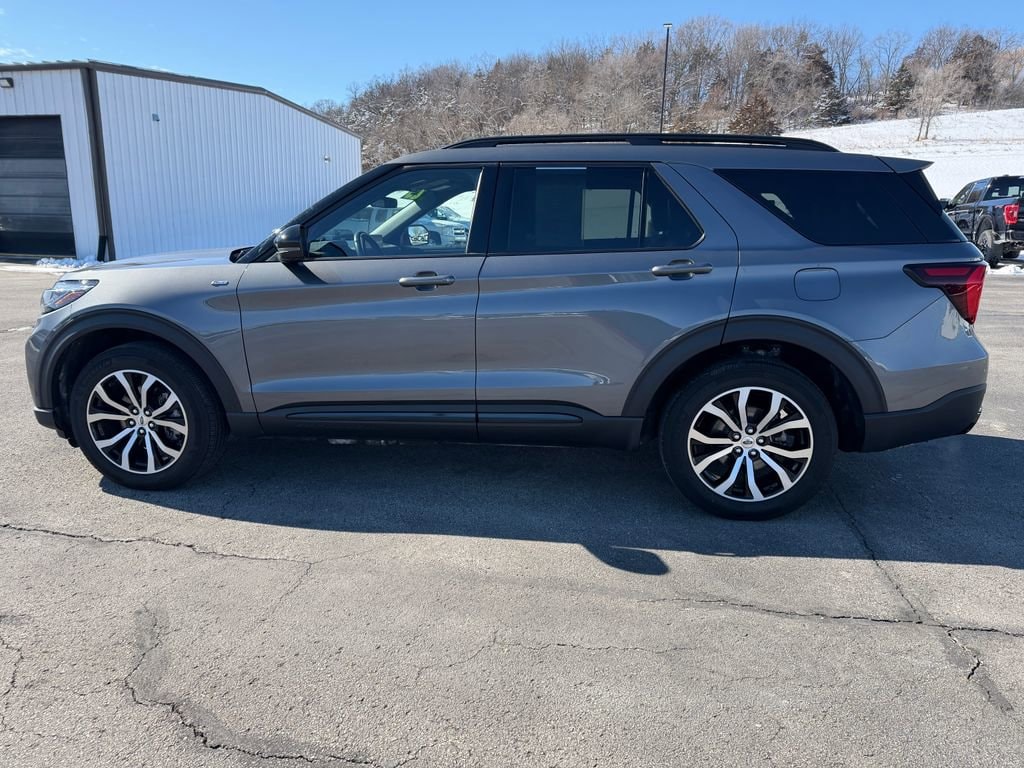 2025 Ford Explorer