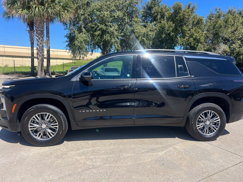 Used 2026 Chevrolet Traverse LT SUV