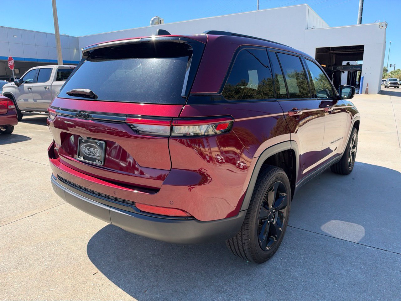 Used 2023 Jeep Grand Cherokee Altitude 4x4 SUV