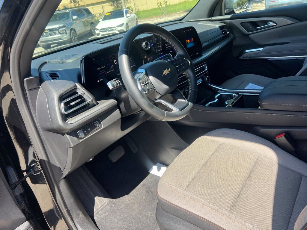 Used 2026 Chevrolet Traverse LT SUV