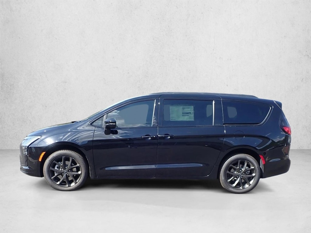 New 2027 Chrysler Pacifica Limited Van Passenger Van