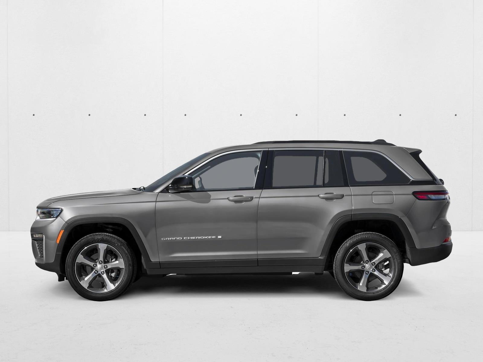 New 2027 Jeep Grand Cherokee Laredo SUV