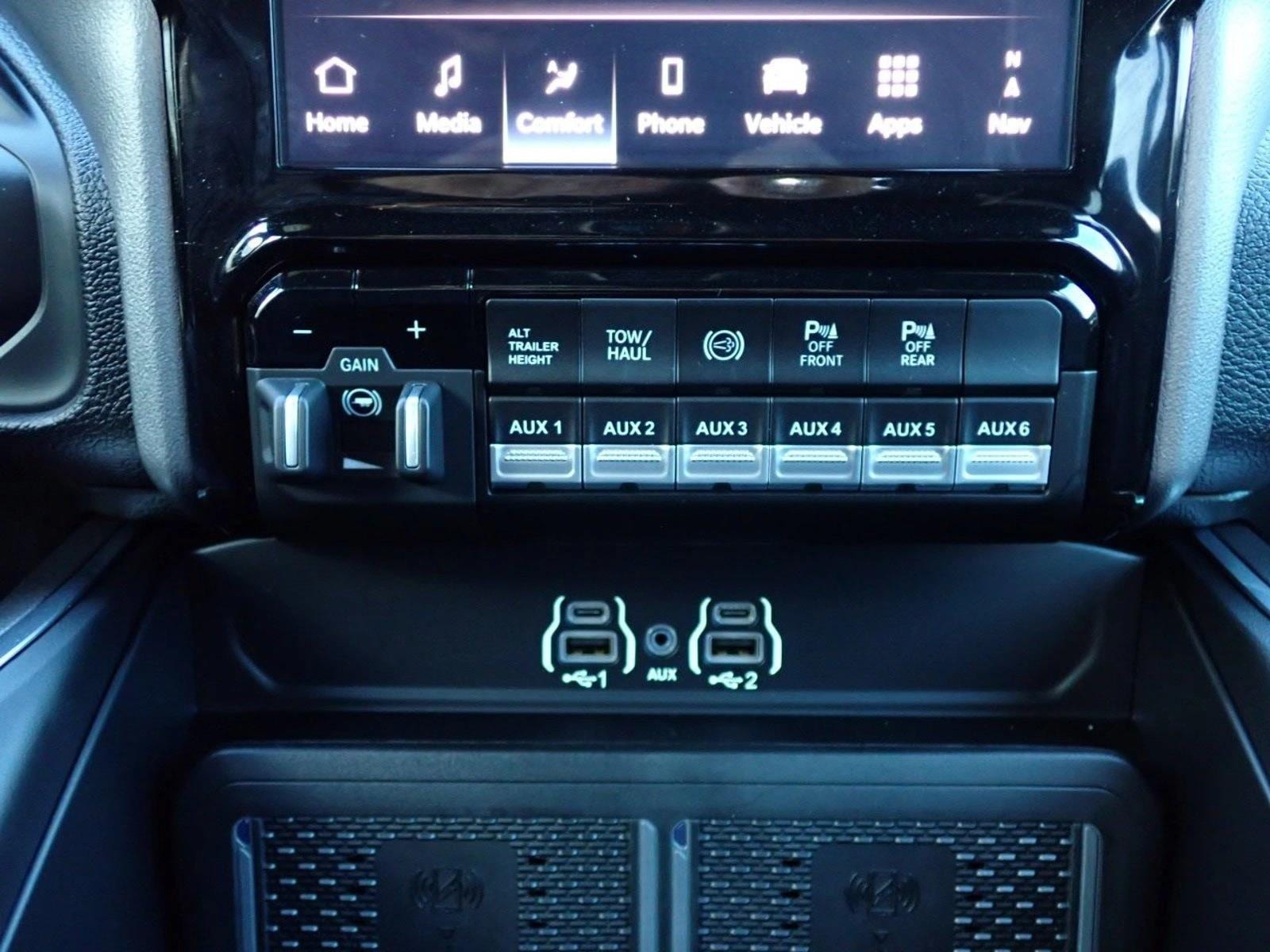 2026 RAM 3500 Laramie - Photo 20