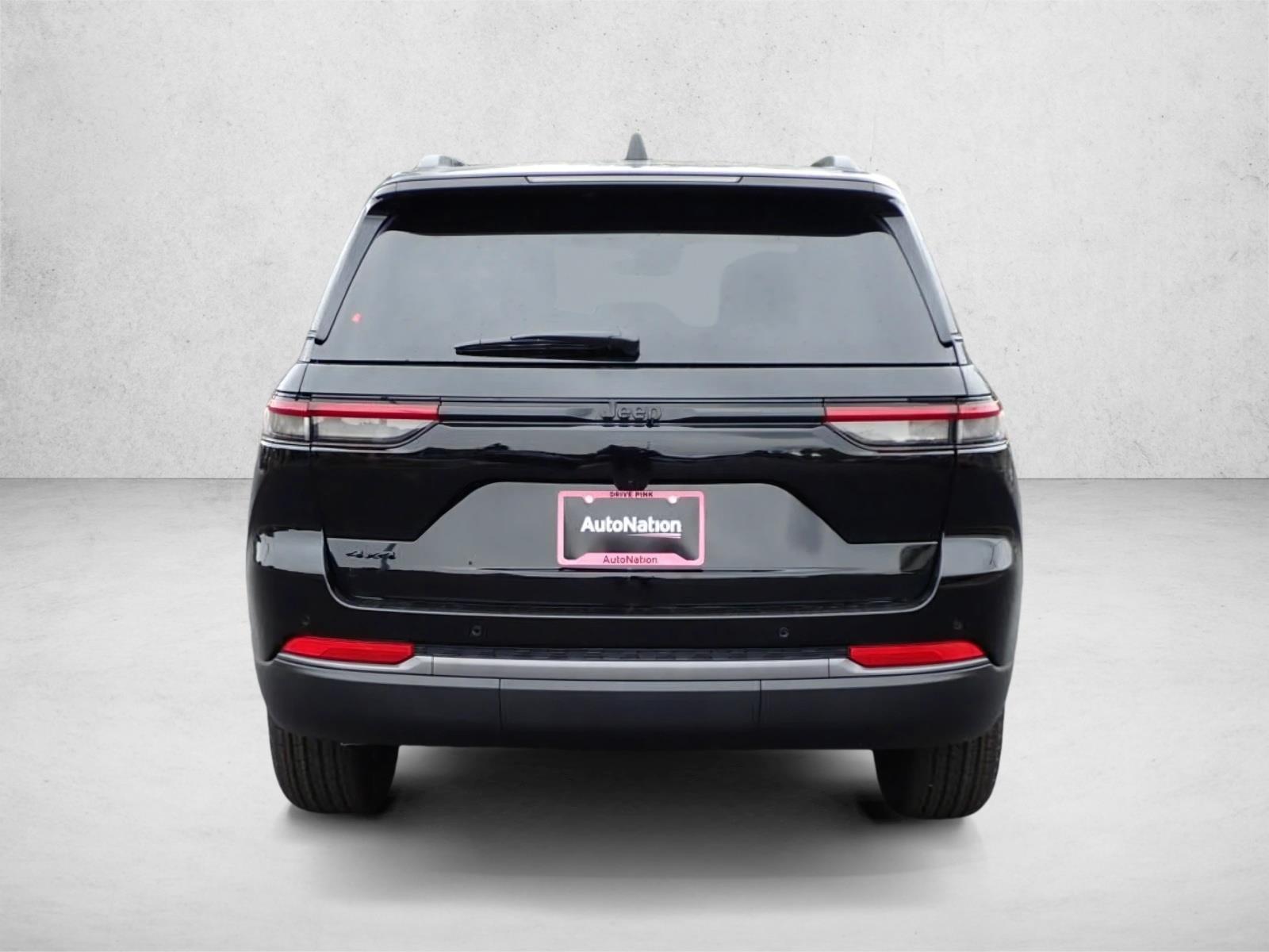 New 2027 Jeep Grand Cherokee Laredo Altitude SUV