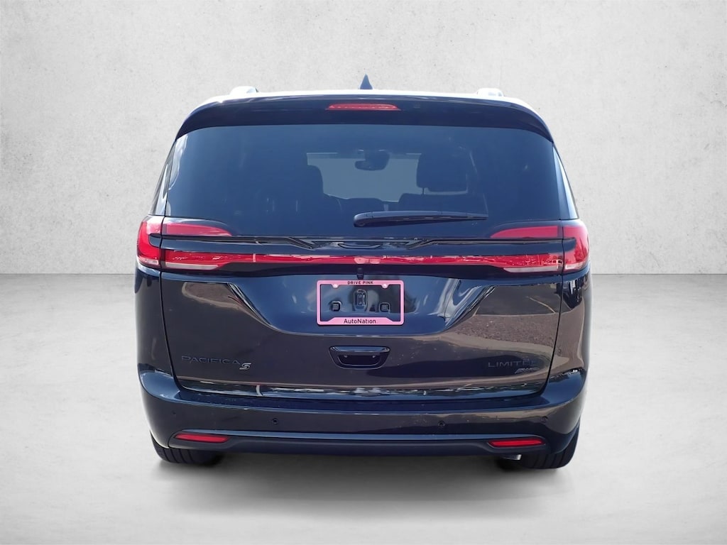 New 2027 Chrysler Pacifica Limited Van Passenger Van