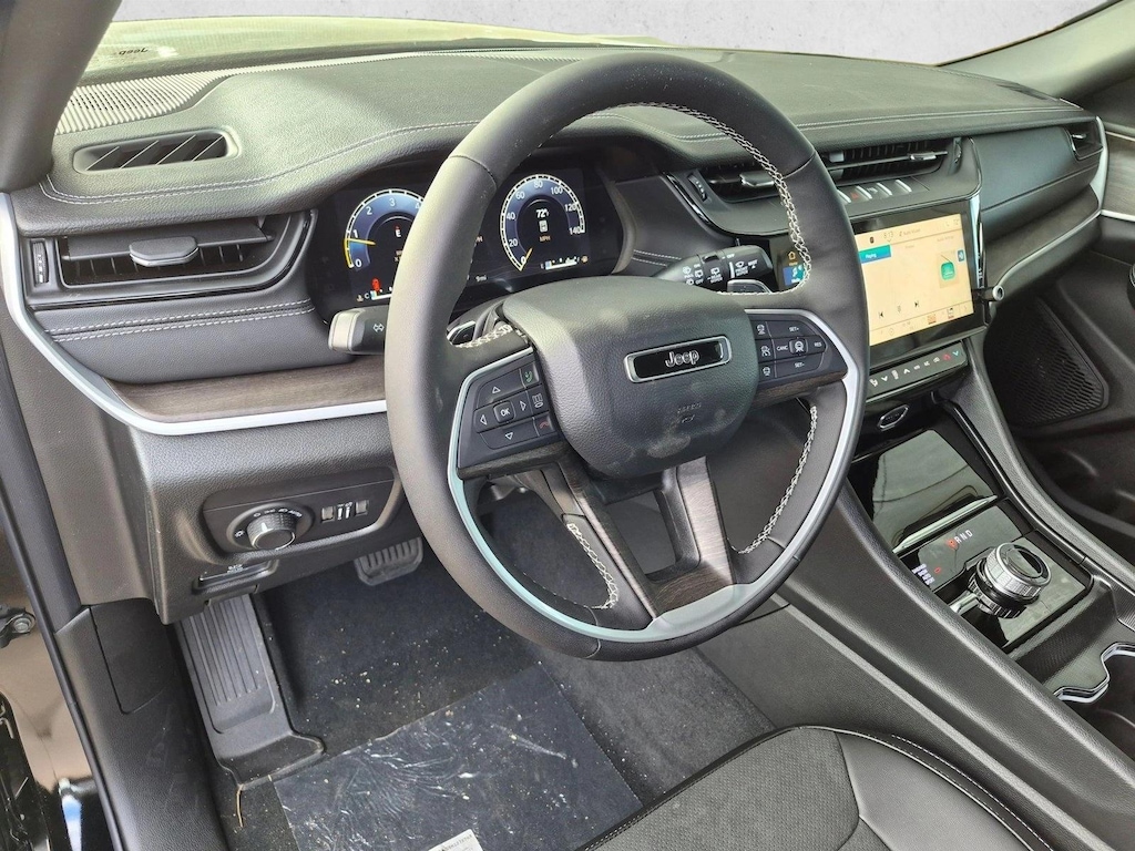 New 2026 Jeep Grand Cherokee Laredo Altitude SUV
