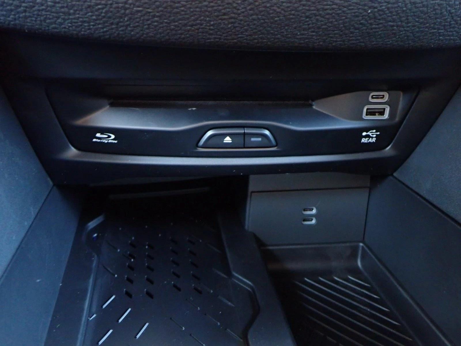 2026 Chrysler Pacifica Limited - Photo 24
