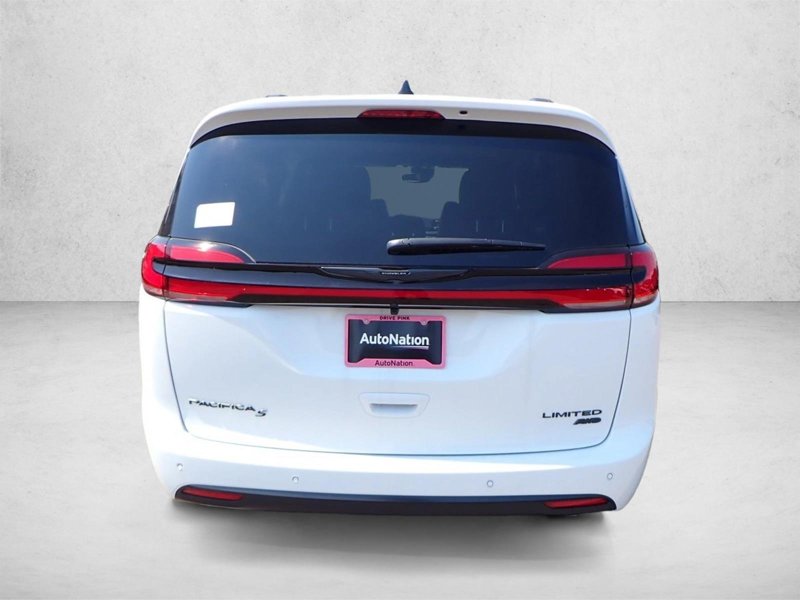 New 2026 Chrysler Pacifica Limited Van Passenger Van