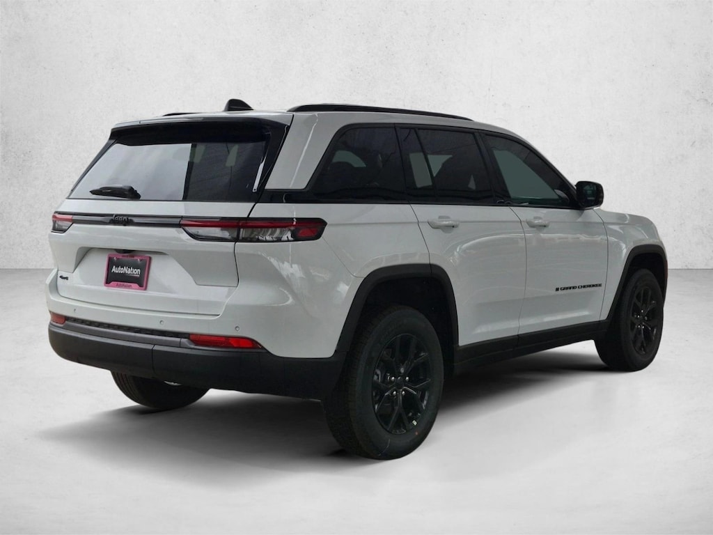 New 2026 Jeep Grand Cherokee Laredo Altitude SUV