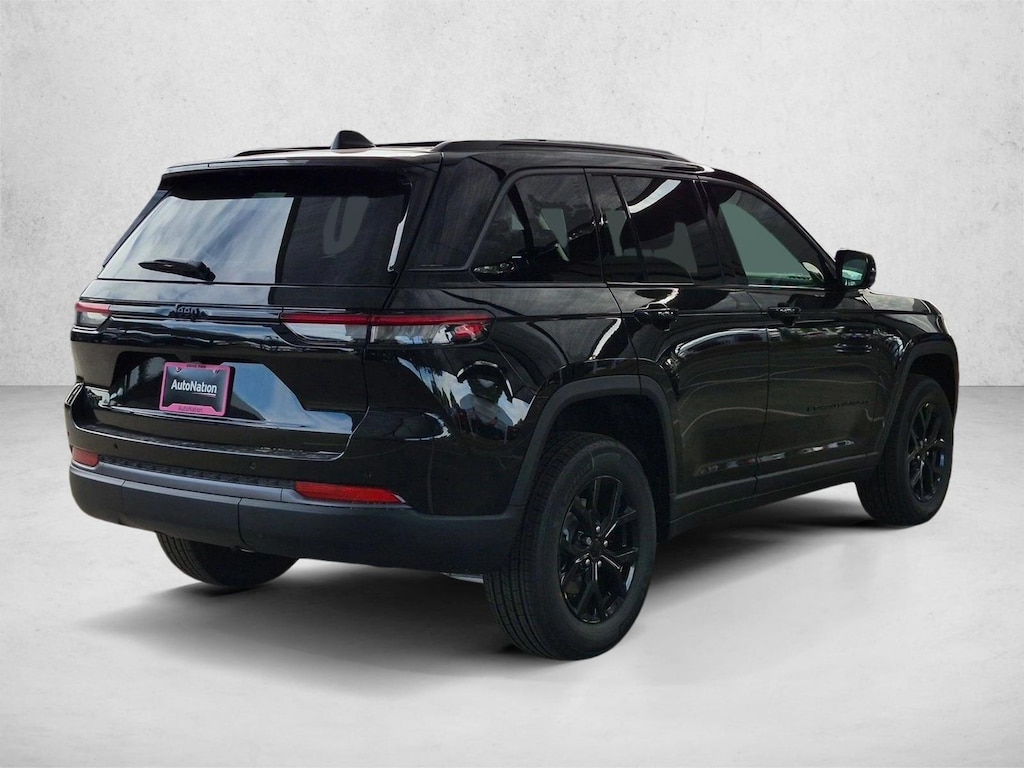 New 2026 Jeep Grand Cherokee Laredo Altitude SUV